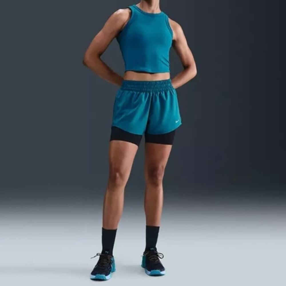 Nike Women's One Dri-FIT Mid-Rise 3" Brief-Lined Shorts Size M
